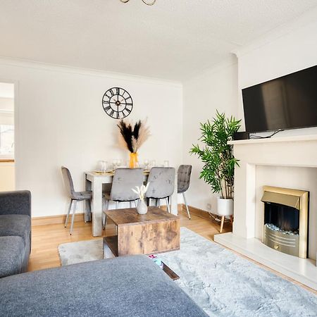 Liverpool Home With Free Parking West Derby Bagian luar foto
